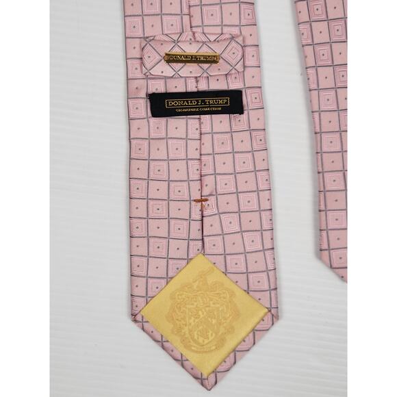 Donald Trump President Signature Collection Pink Geometric Square Tie 100%‎ Silk - Picture 4 of 8